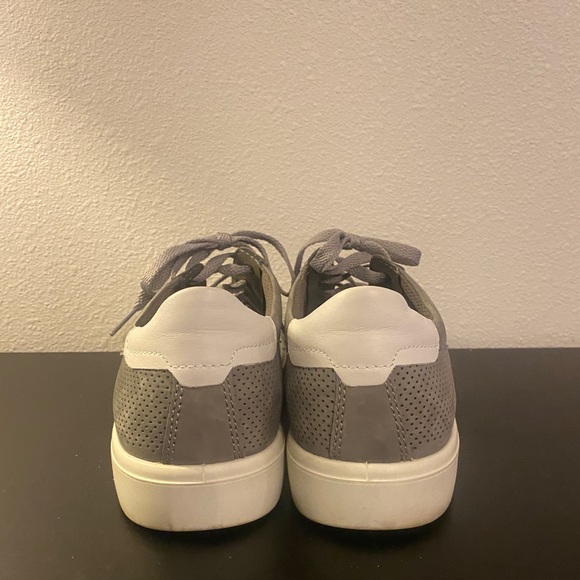 Ecco Gray Suede Sz 42 Sneaker - Picture 4 of 9